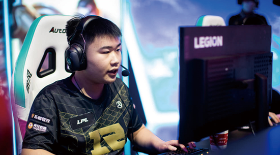 风暴英雄新角色克罗米与麦迪文及黑寡妇皮肤曝光